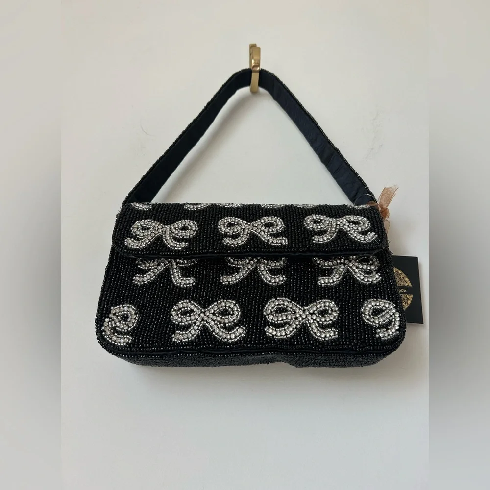 Viral Beaded Black Bow rhinestone Shoulder Bag